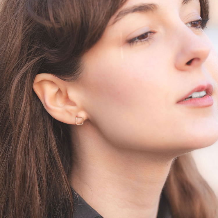 Baado Studs