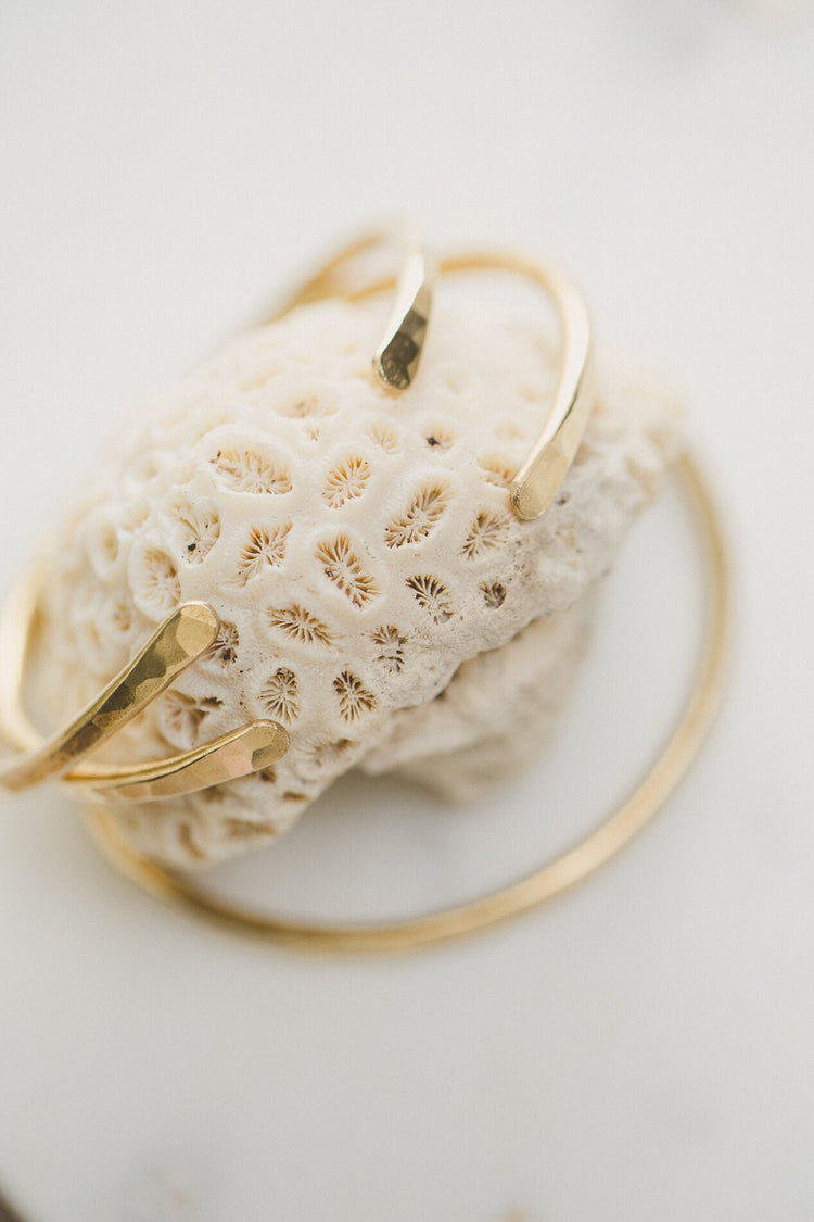 Henla Cuff (ws)