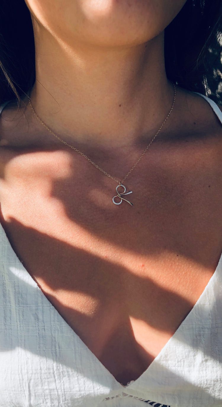 Bow Necklace