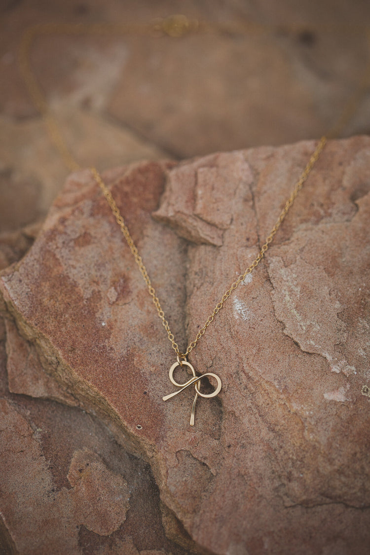 Bow Necklace