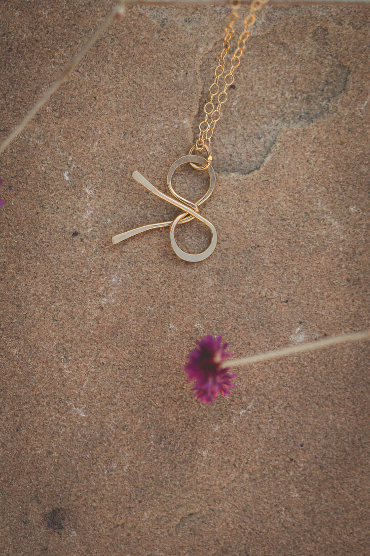 Bow Necklace