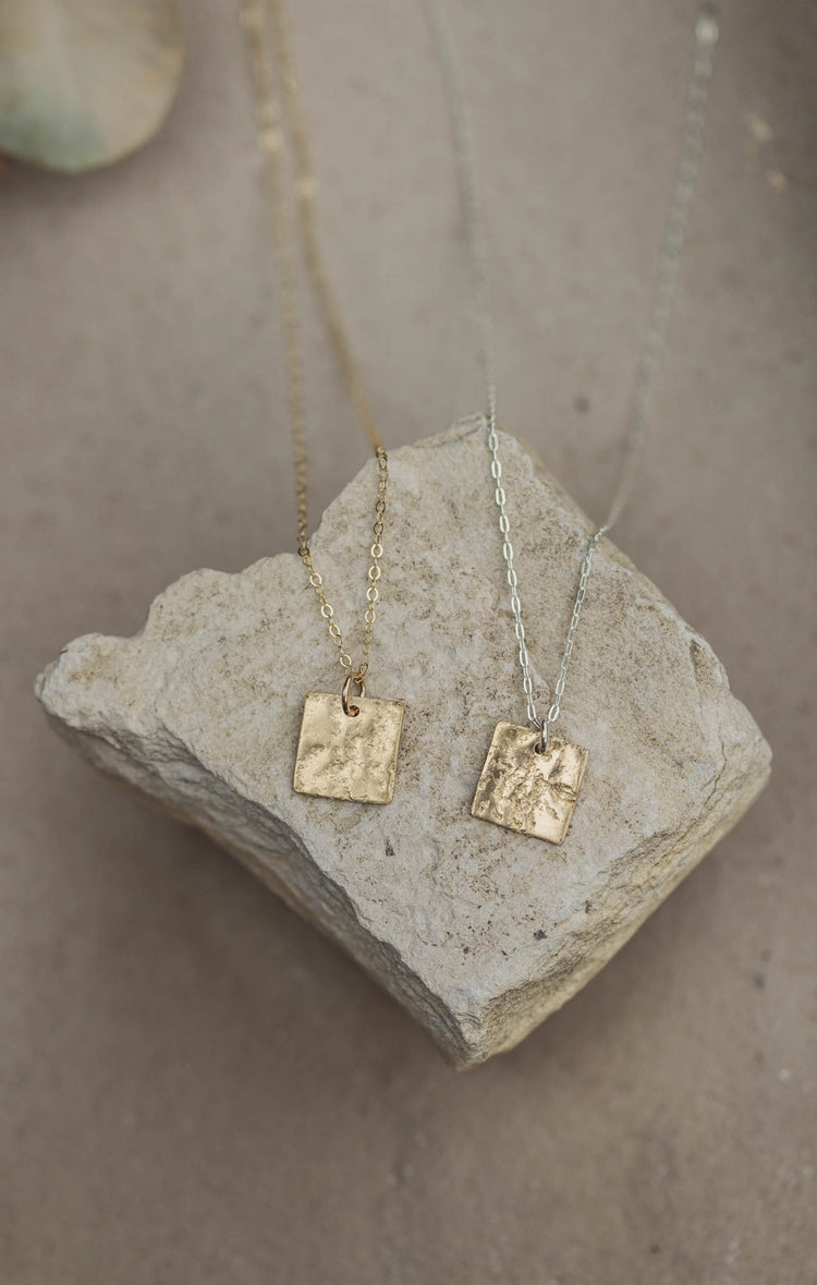 Dalla Necklace (ws)